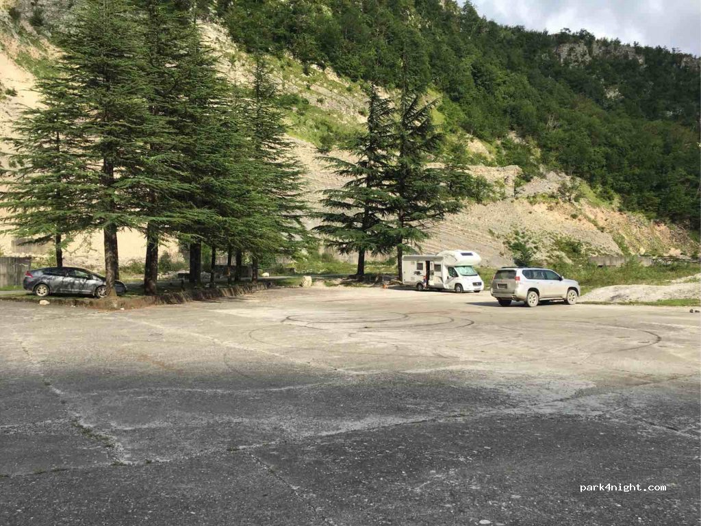 ()  - Unnamed Road — foto
