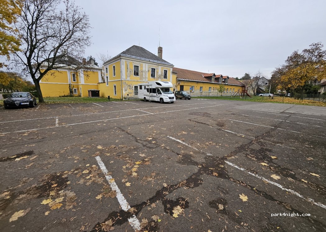 (3200) Gyöngyös - 9 Huszár utca — foto 3