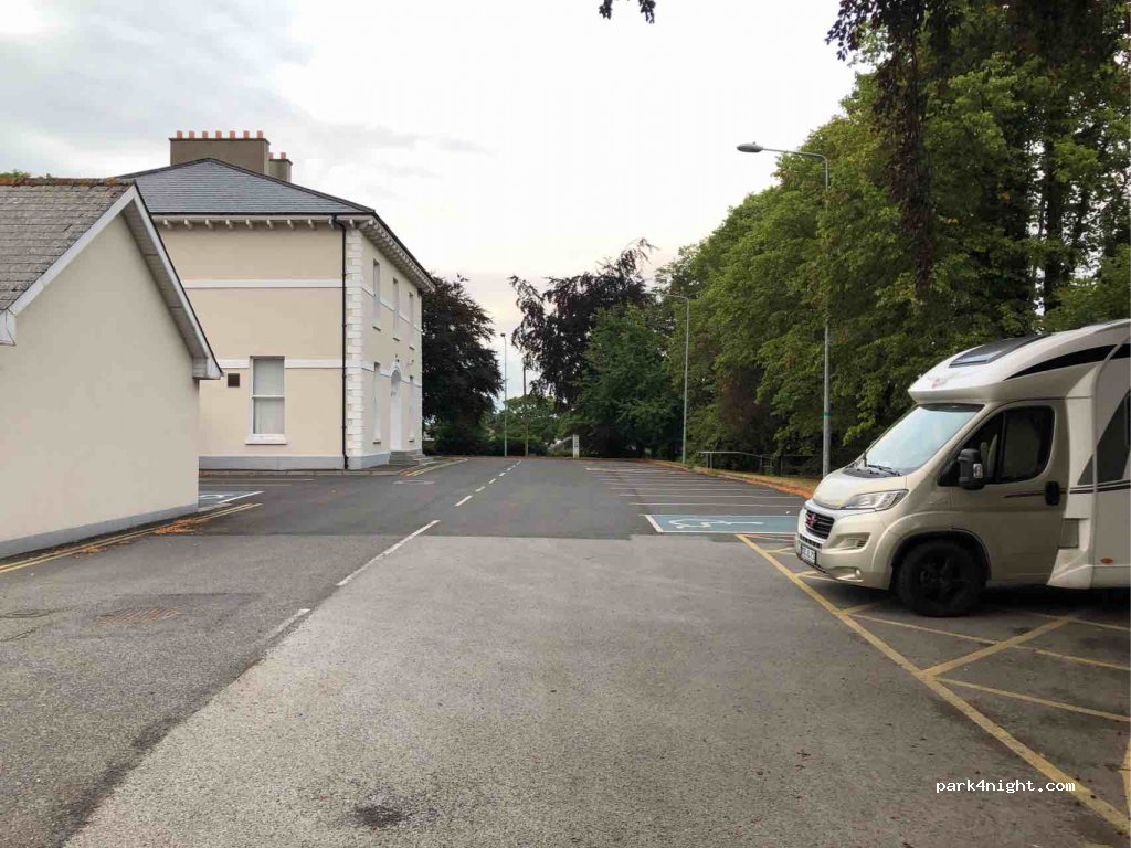() Trim - 13 Summerhill Road — foto