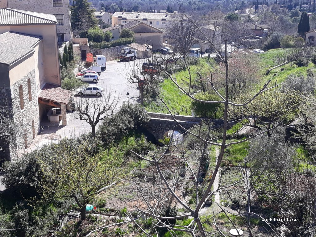 (83440) Seillans - 18 Rue du Bas de Ville — foto