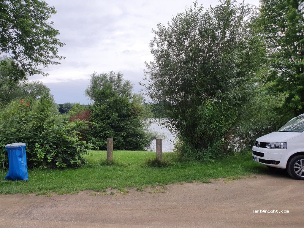 (32469) Petershagen - 12 Friller Straße — foto