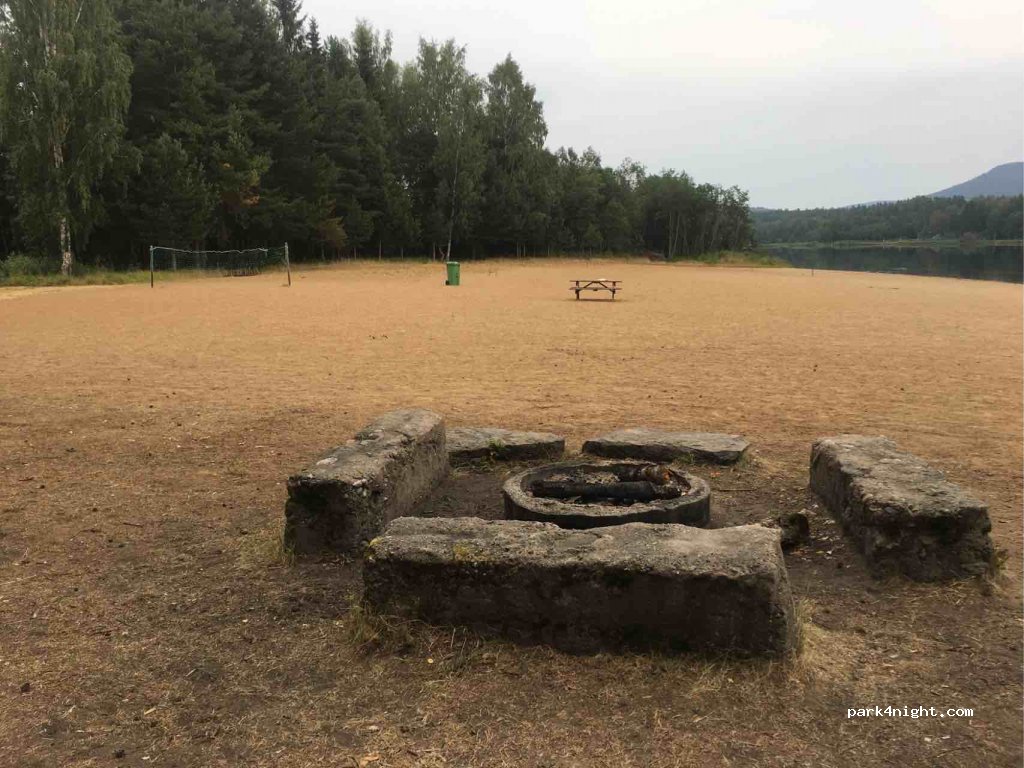 (820 40)  - 10 Kyrkbyvägen — foto