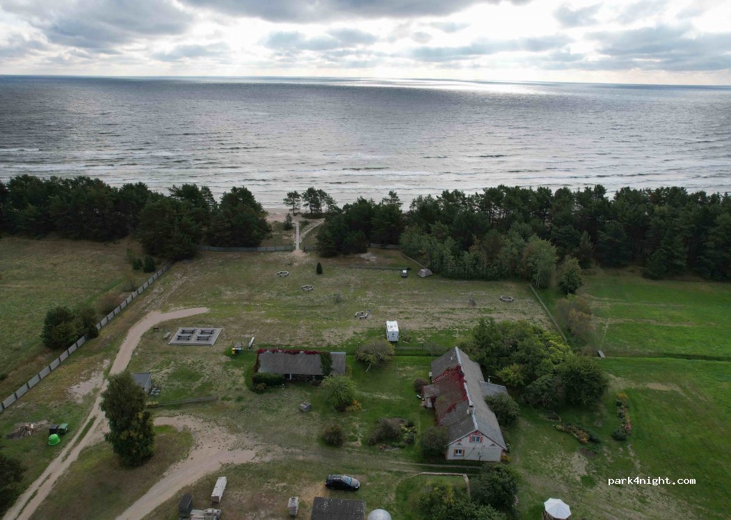Kempings Ūši — foto