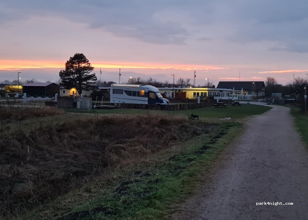 (24395) Niesgrau - 2 Ohrfeld — foto 2