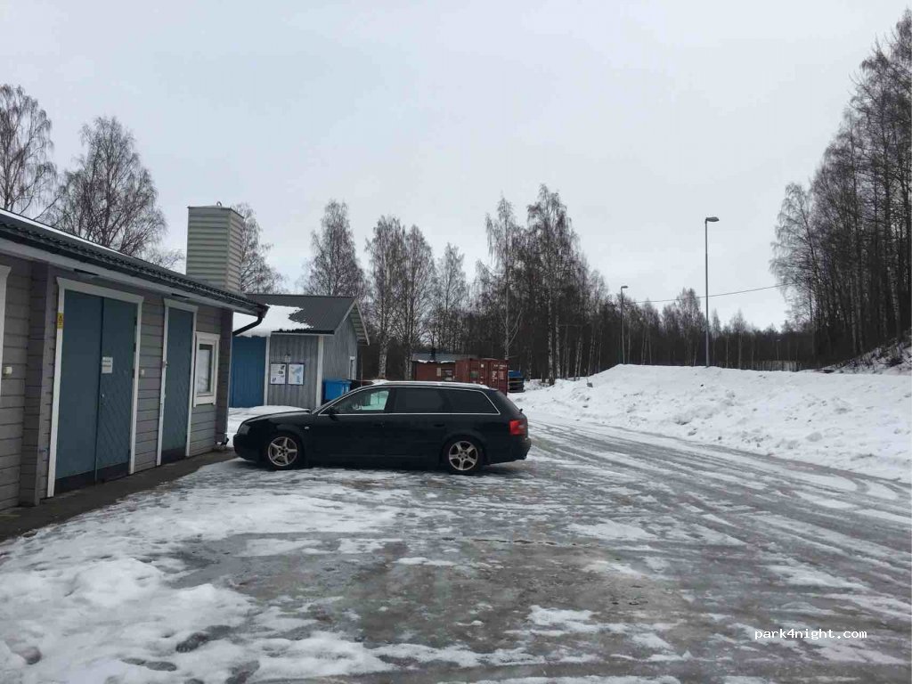 (894 35) Örnsköldsvik - 100 Brogatan — foto