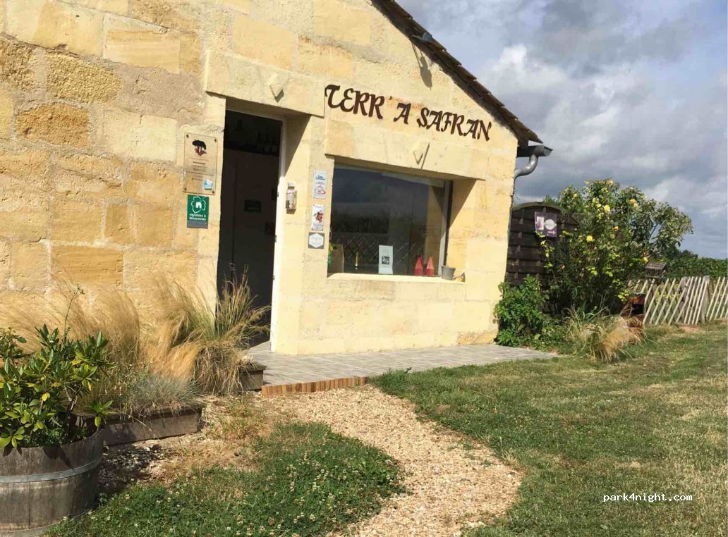Une nuit au calme entre vigne et safran — foto