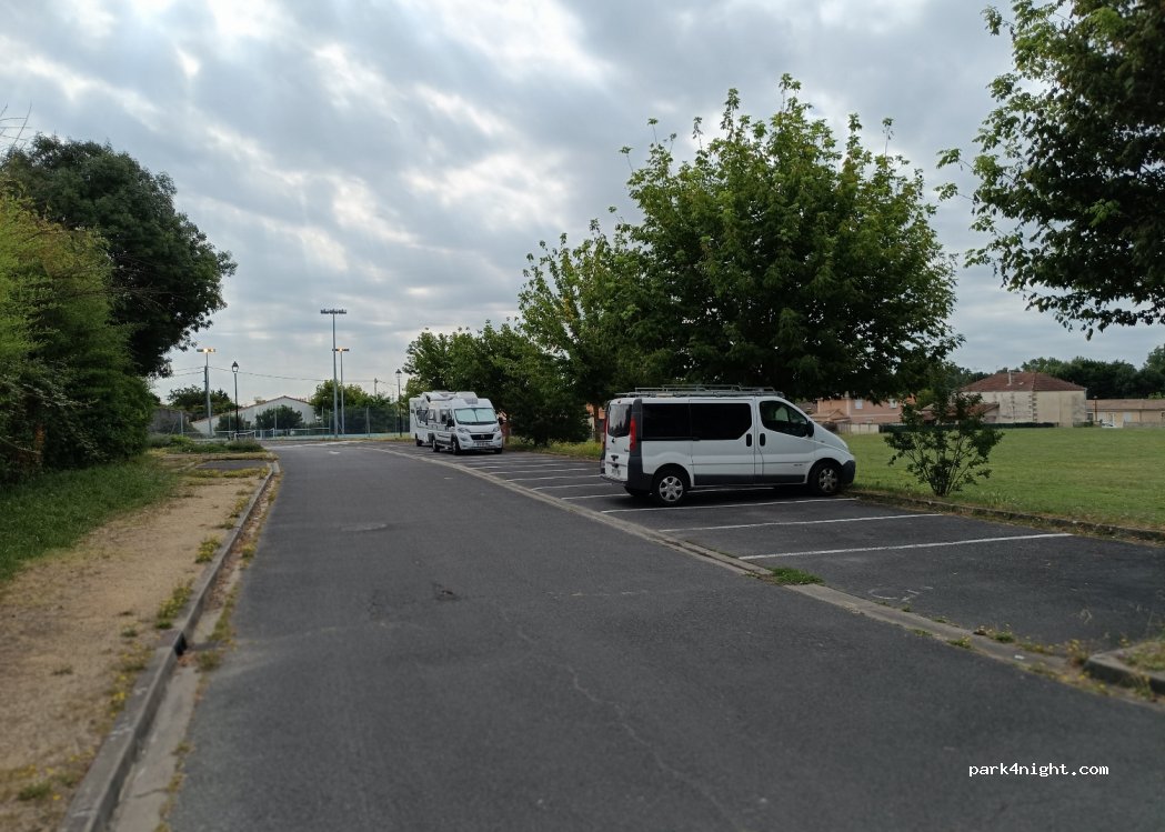(33920) Saint-Christoly-de-Blaye - Le Bourg — foto 4