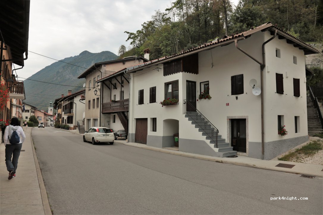 (5222) Kobarid - 26 Gregorčičeva ulica — foto 2