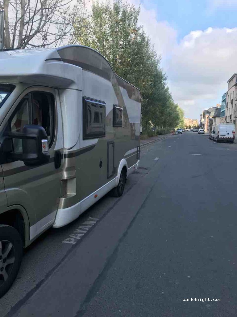 (14800) Deauville - 26 Quai de la Touques — foto