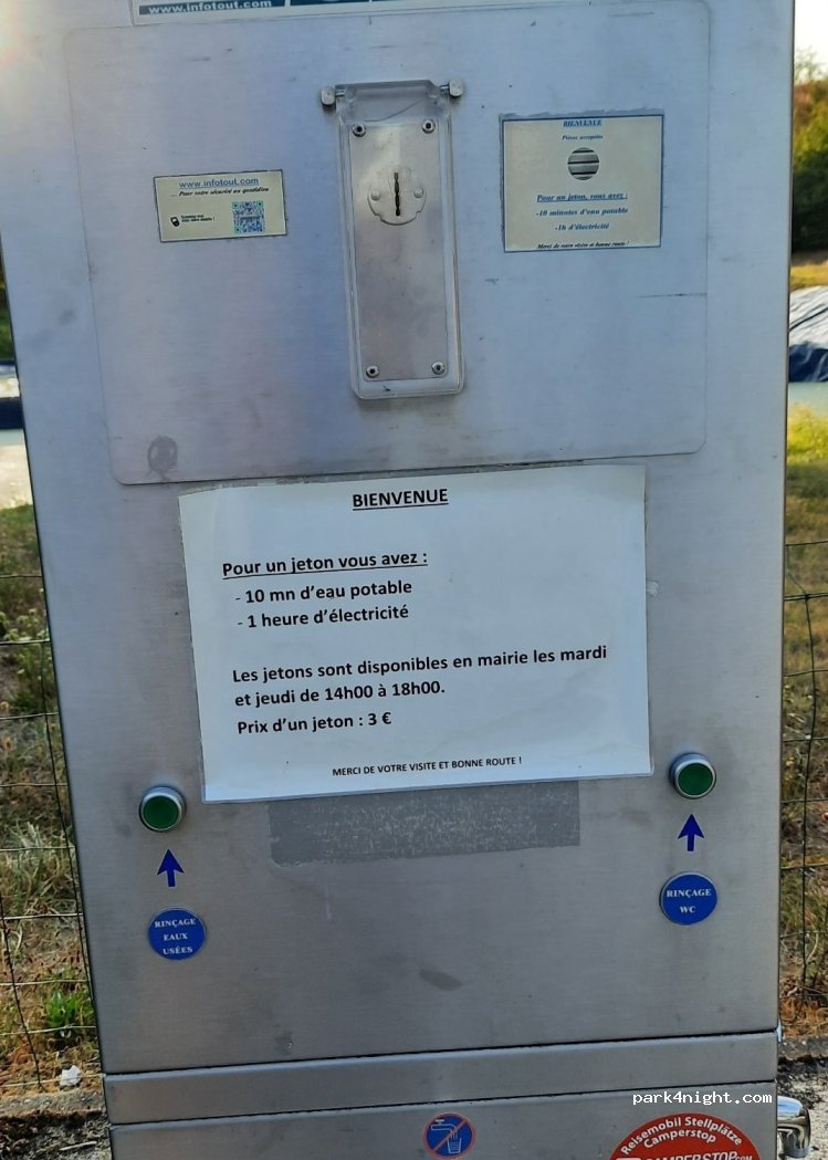 Aire de camping-cars Château-sur-Allier — foto 2