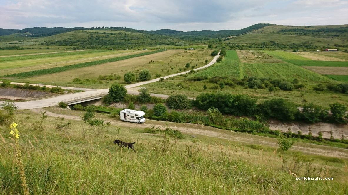 (417317) Urvind - Unnamed Road — foto