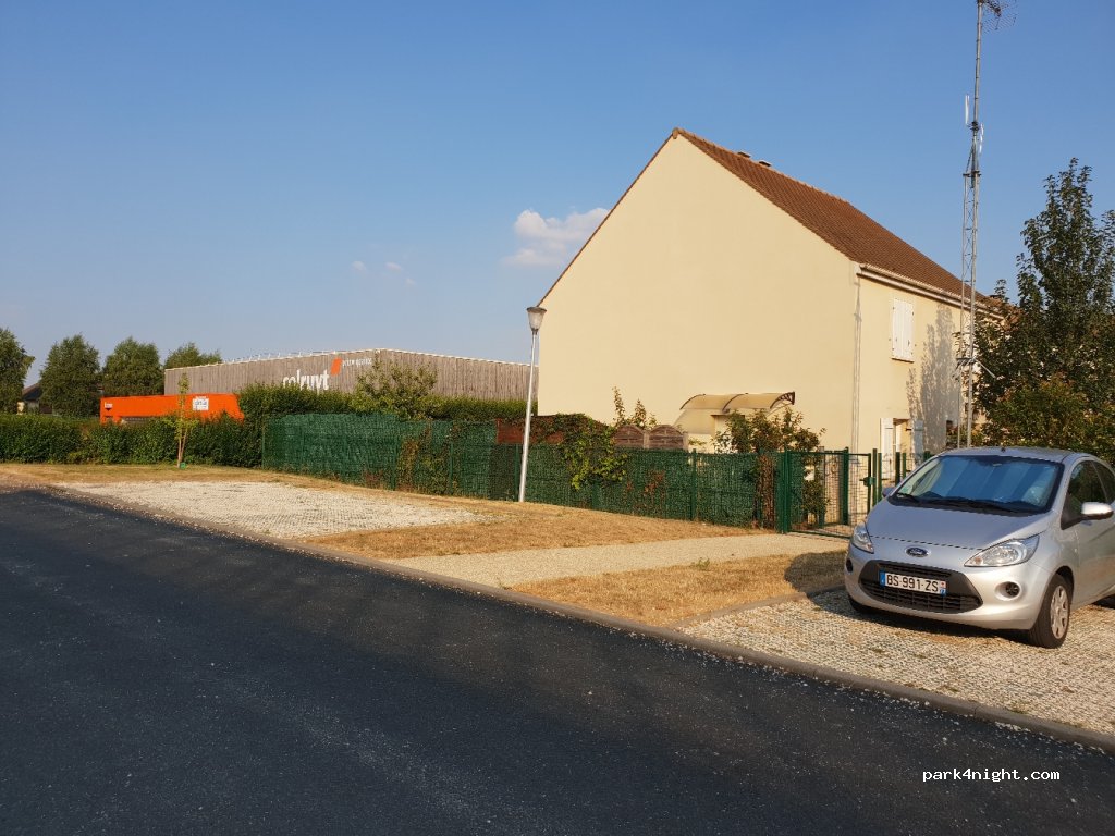 (94520) Périgny - 11 Allée des Fleurs — foto 2