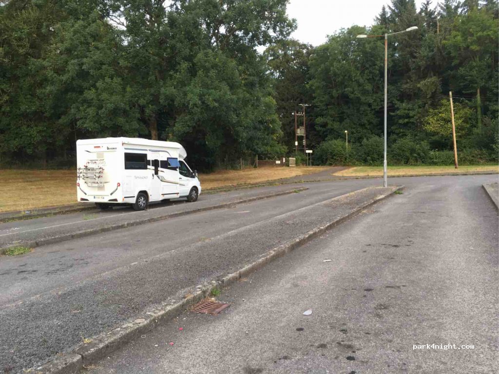 (SA19 6SY) Ffairfach - 1 Bethlehem Road — foto