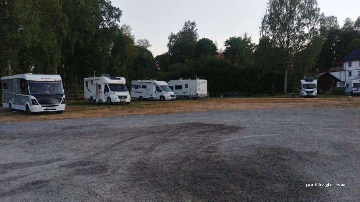 (661 95)  - 17 Marknadsvägen — foto