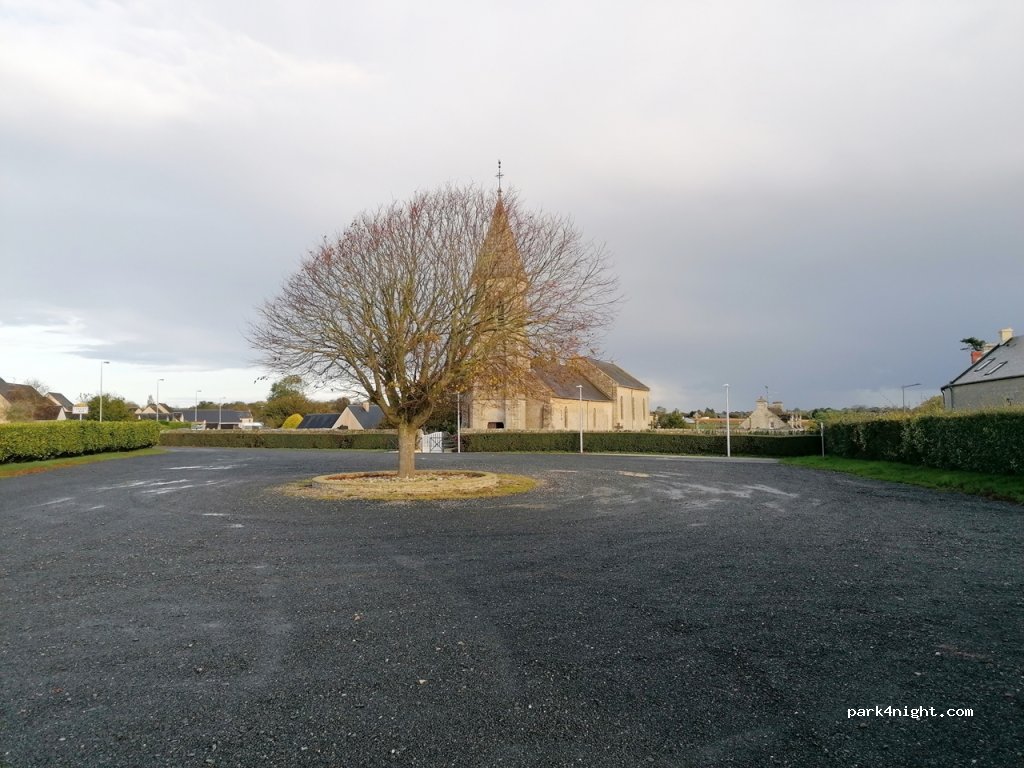 (14400) Longues-sur-Mer - 66 Rue de l'Église — foto
