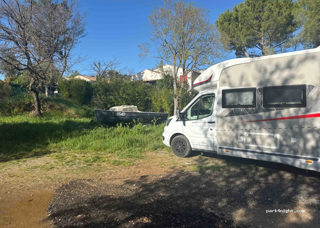(83470) Saint-Maximin-la-Sainte-Baume - 582 Route de Marseille — foto 5