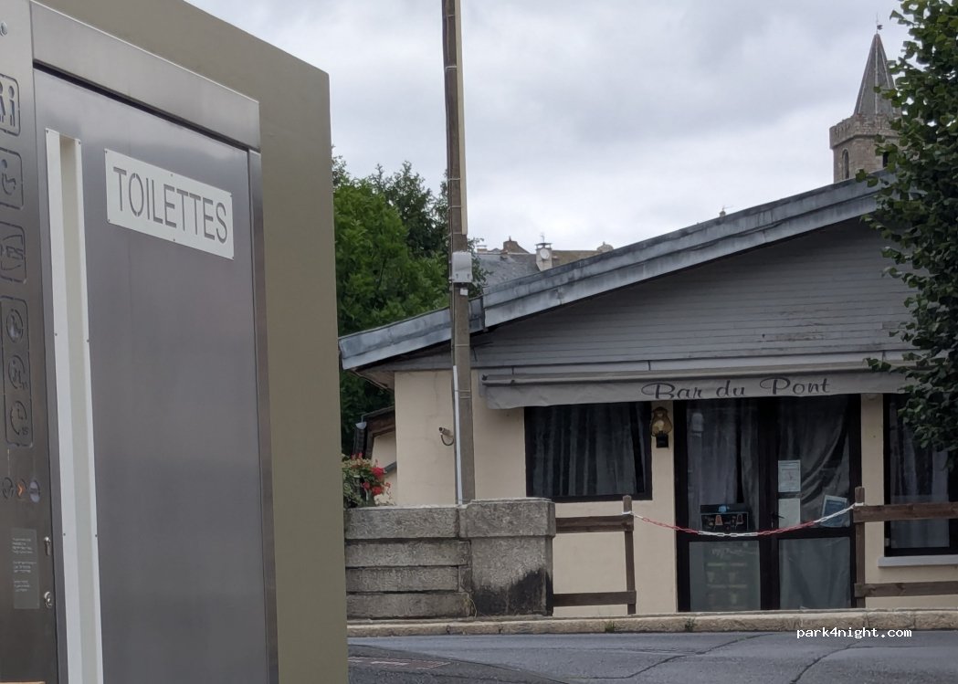 (48200) Saint-Chély-d'Apcher - 8 Boulevard Guérin d'Apcher — foto 4
