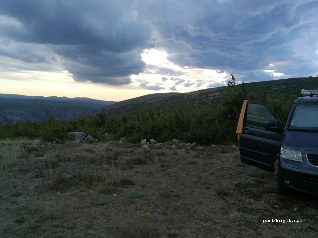 (23450) Golubić - Unnamed Road — foto