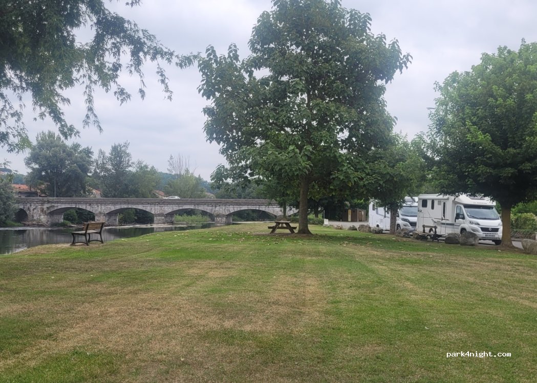 (31210) Gourdan-Polignan - 8 Allée de Garonne — foto 4