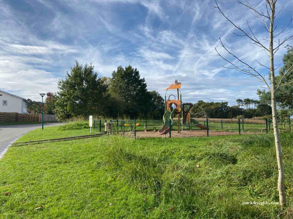 (40390) Saint-André-de-Seignanx - 217 Route du Bourg — foto