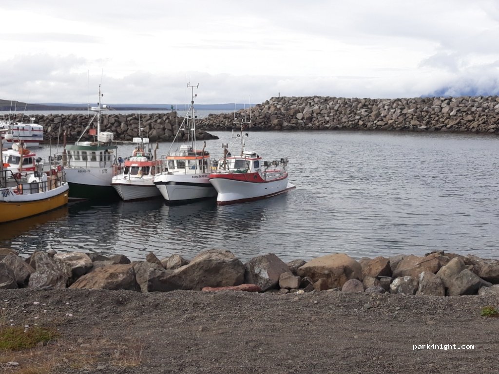 ()  - Bakkafjarðarhöfn — foto 2