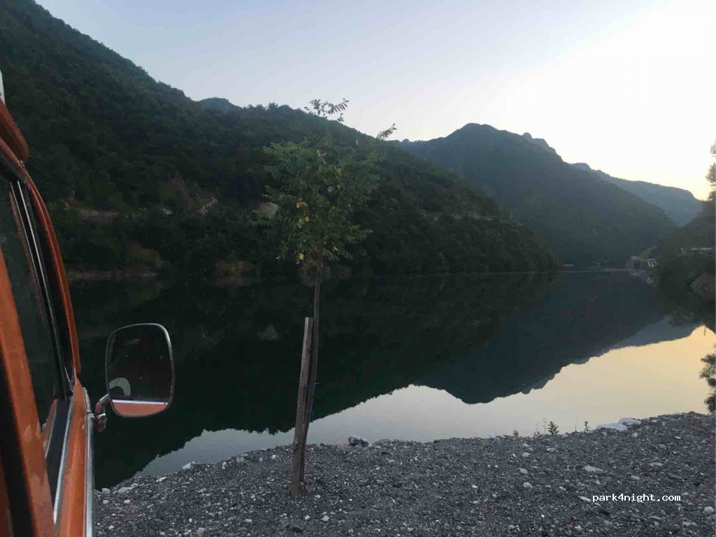 Komani Lake Hostel — foto 3