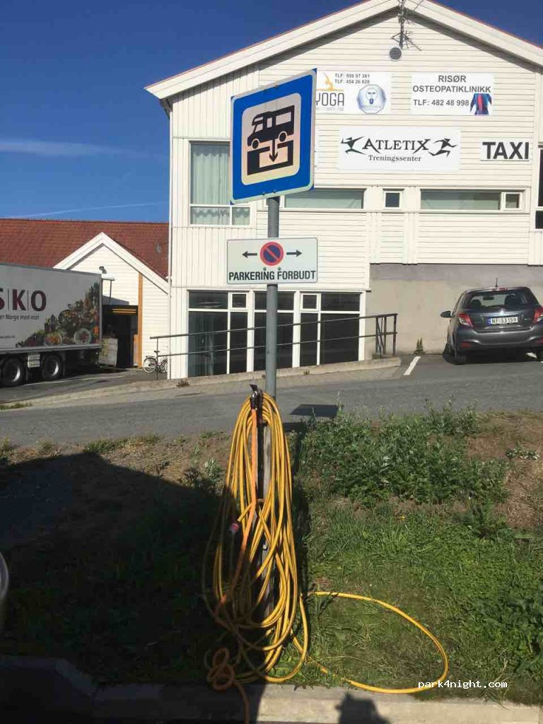(4950) Risor - 128 Krags gate — foto