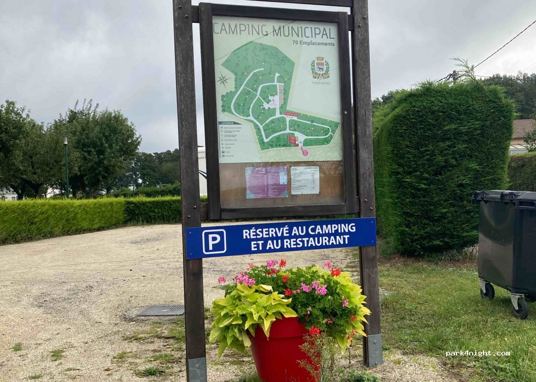 Camping Municipal de Saint Martin en Haut — foto