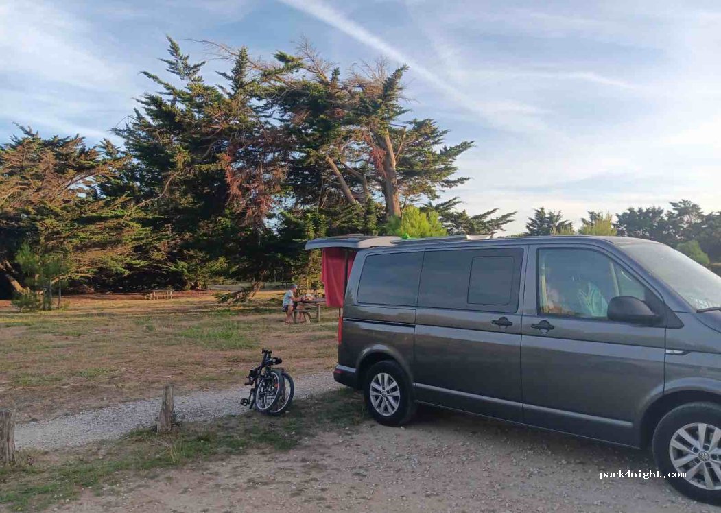 (17310) Saint-Pierre-d'Oléron - 32-34 Rue de la Plage — foto 3