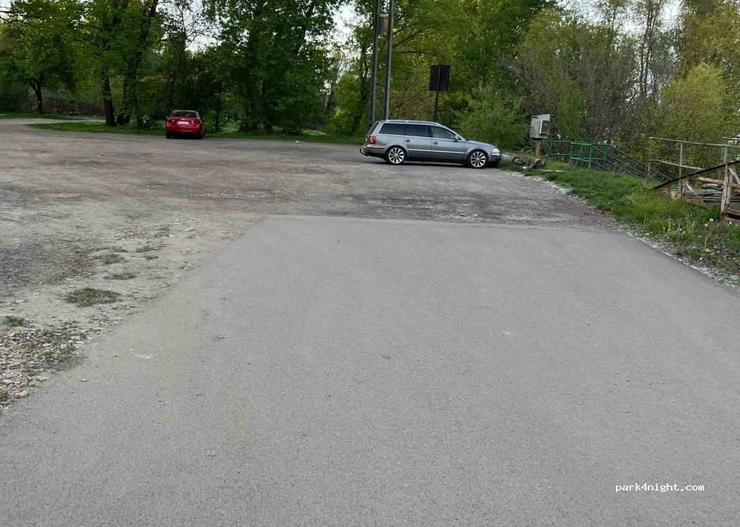 (2400) Dunaújváros - Strand út — foto 2