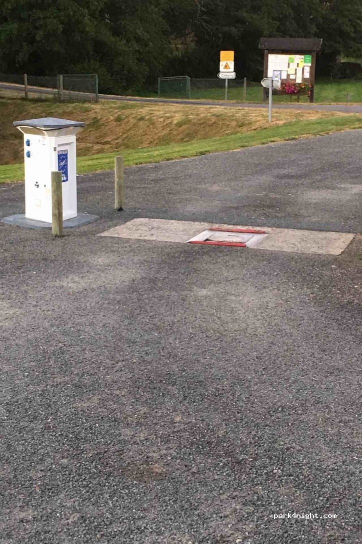 (23800) La Celle-Dunoise - Route du Canard — foto 3