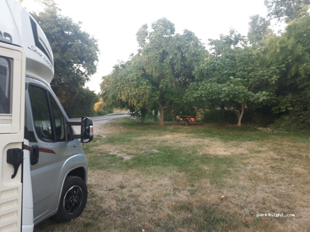 (03430) Villefranche-d'Allier - 6 Rue de l'Étang — foto 2