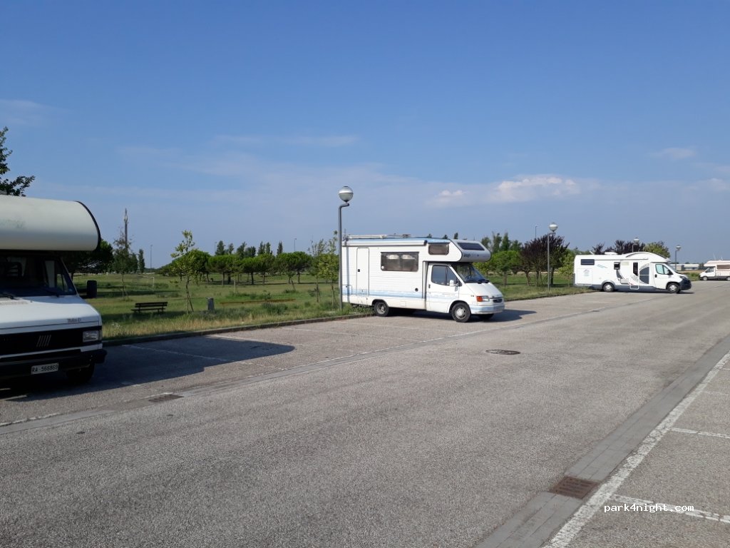 (48122) Punta Marina - 118 Viale delle Americhe — foto 2