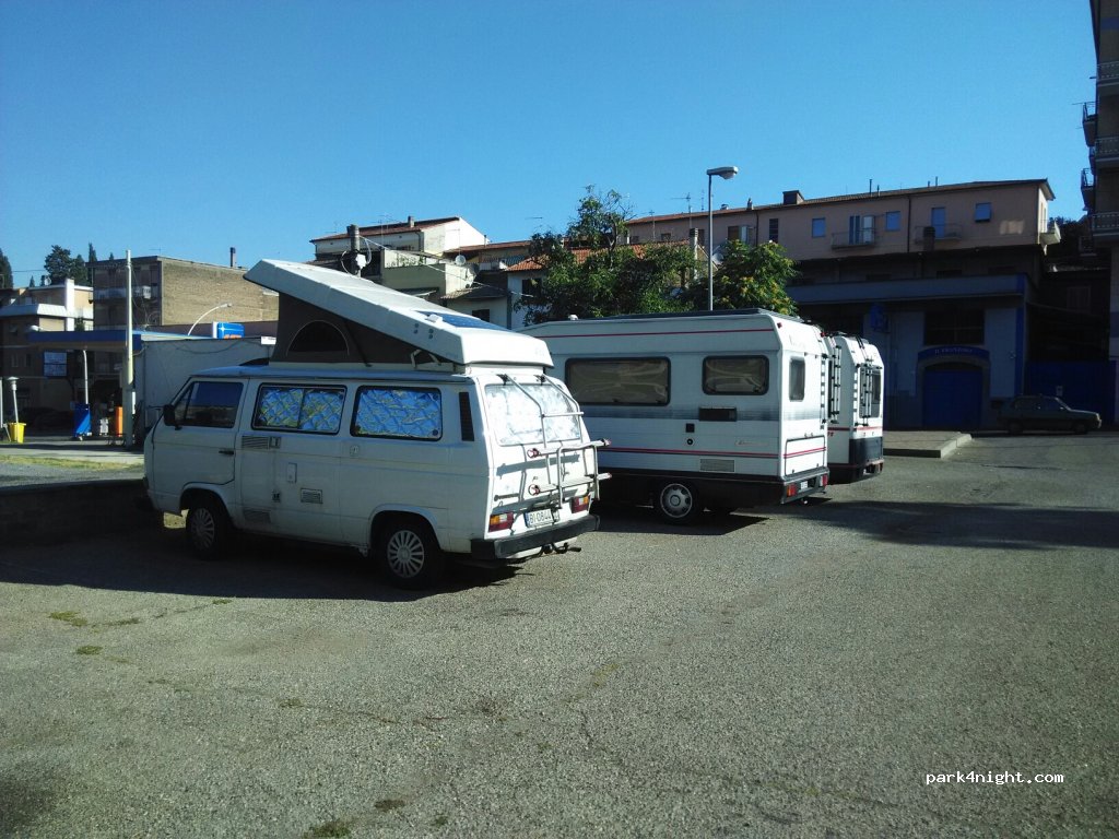 (01019) Vetralla - 84 Viale Eugenio IV — foto 3