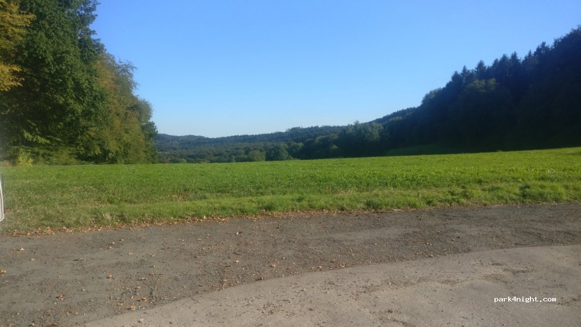 (33619) Bielefeld - 70 Zur Schwedenschanze — foto 2