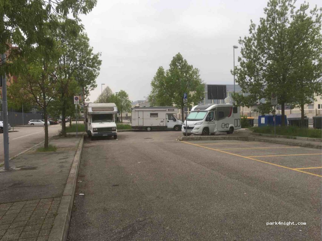 (35131) Padova - 9 Via Francesco Rismondo — foto 2