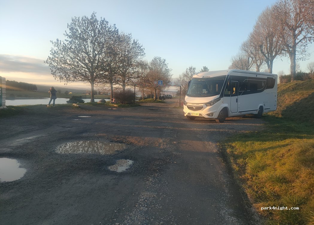 (48300) Naussac - Rue de l'Église — foto 5