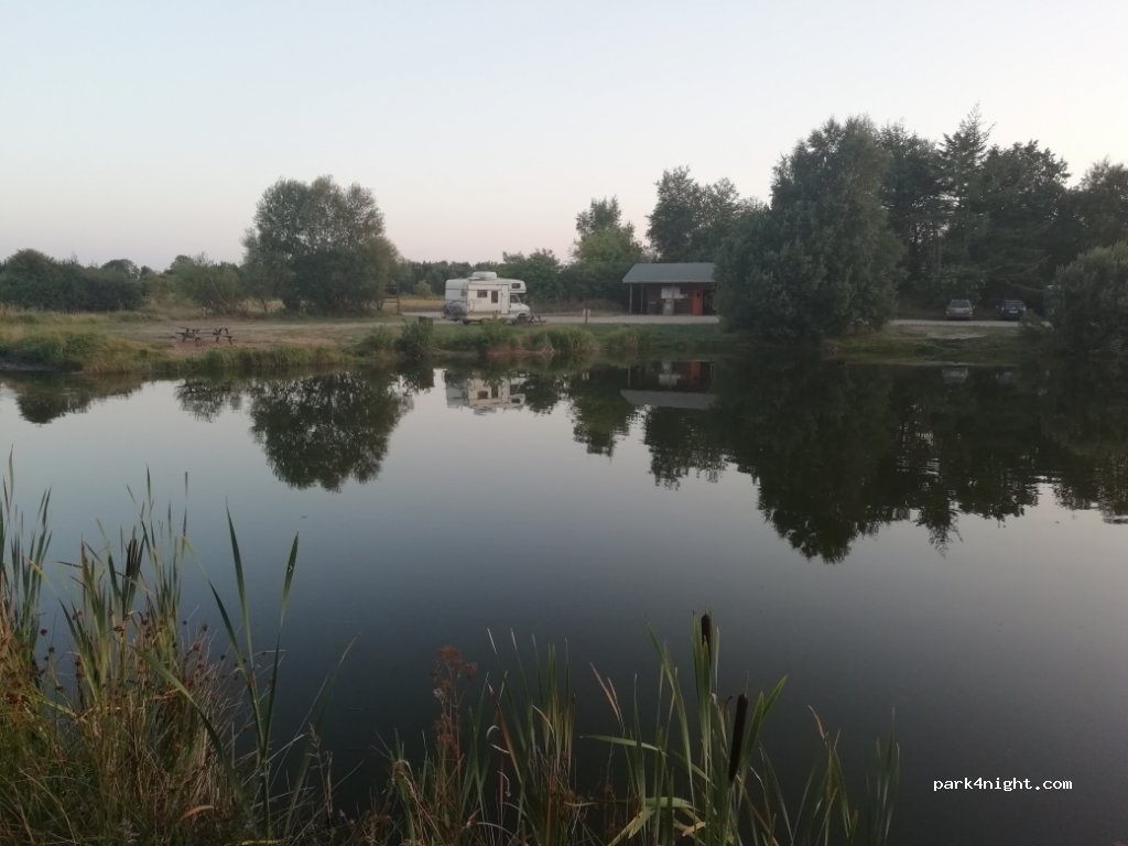 (7470) Karup - 61 Uhrevej — foto