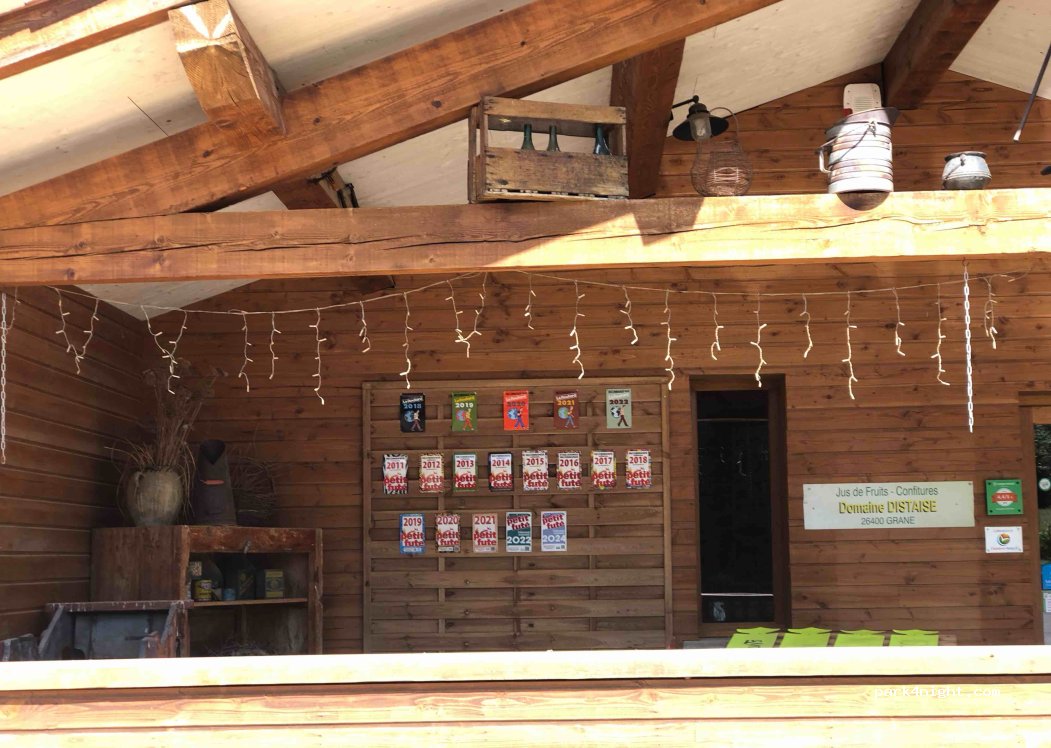 Domaine Distaise - Aire Distaise Camping-car — foto 4