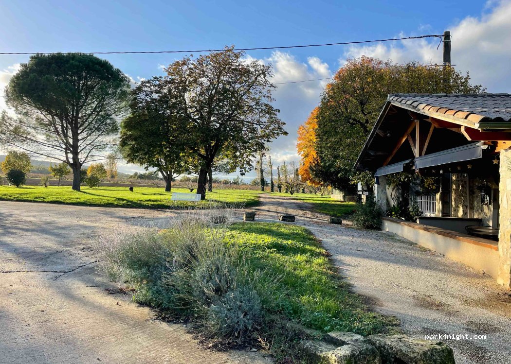 Domaine Distaise - Aire Distaise Camping-car — foto 5