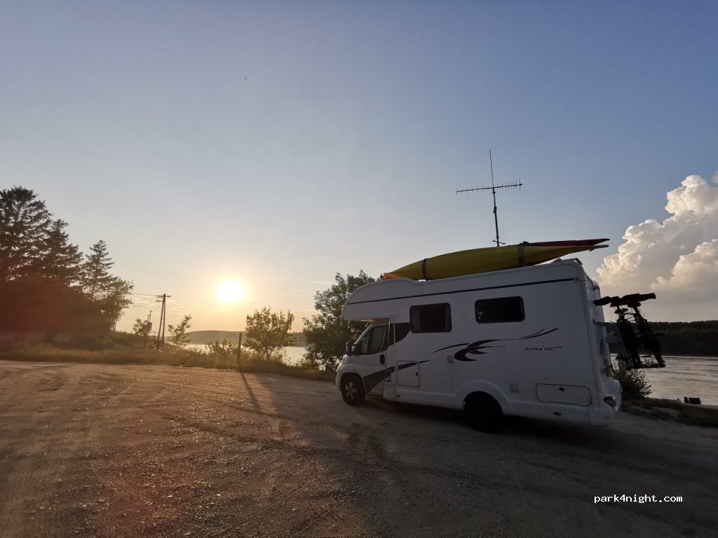 (9071) Gönyű - 14 Dunasor utca — foto 2