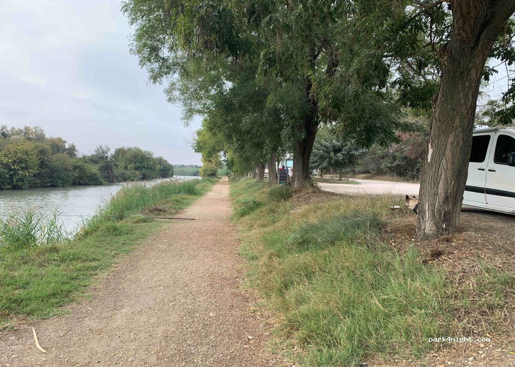 (30800) Saint-Gilles - Rivet et Fontaine Gillienne — foto 3
