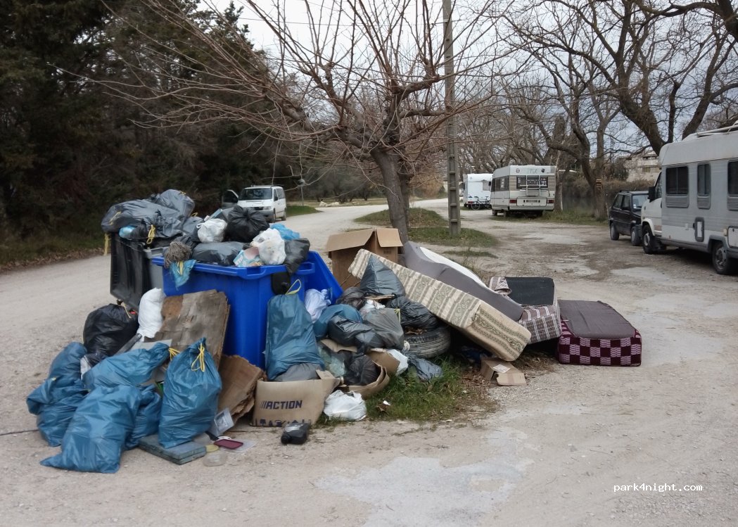 (30800) Saint-Gilles - Rivet et Fontaine Gillienne — foto 5