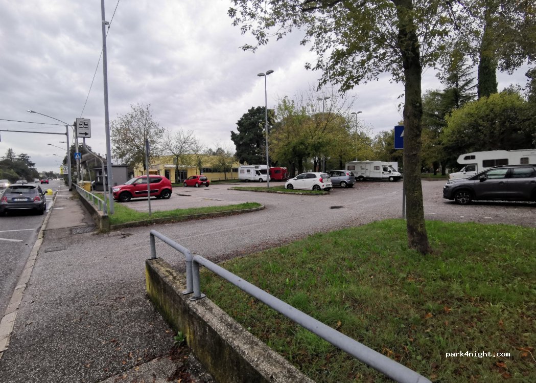 (34072) Gradisca d'Isonzo - 133 Viale Trieste — foto 4