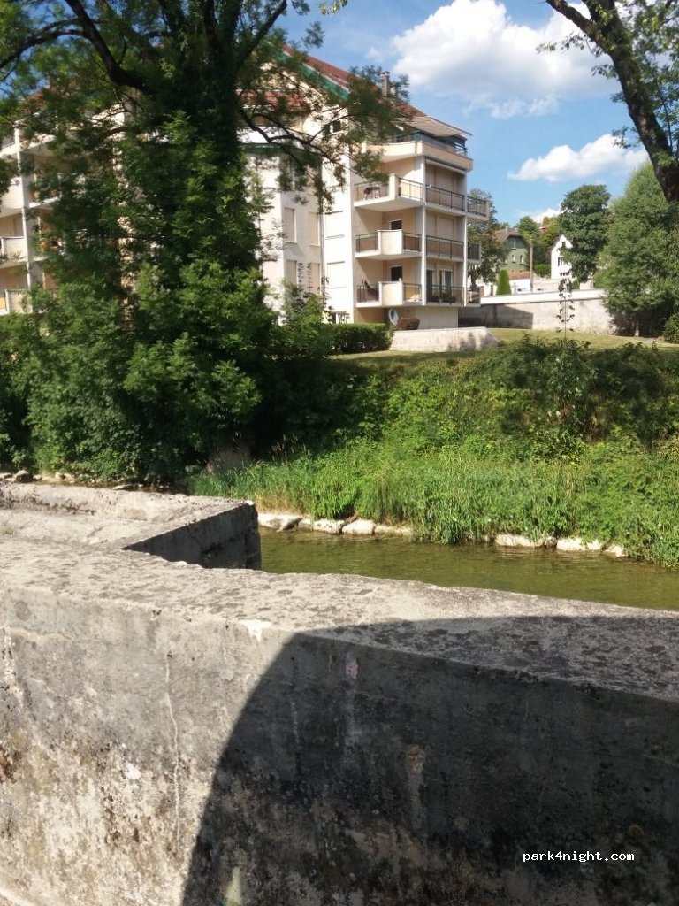 (25300) Pontarlier - 9 Quai du Doubs — foto