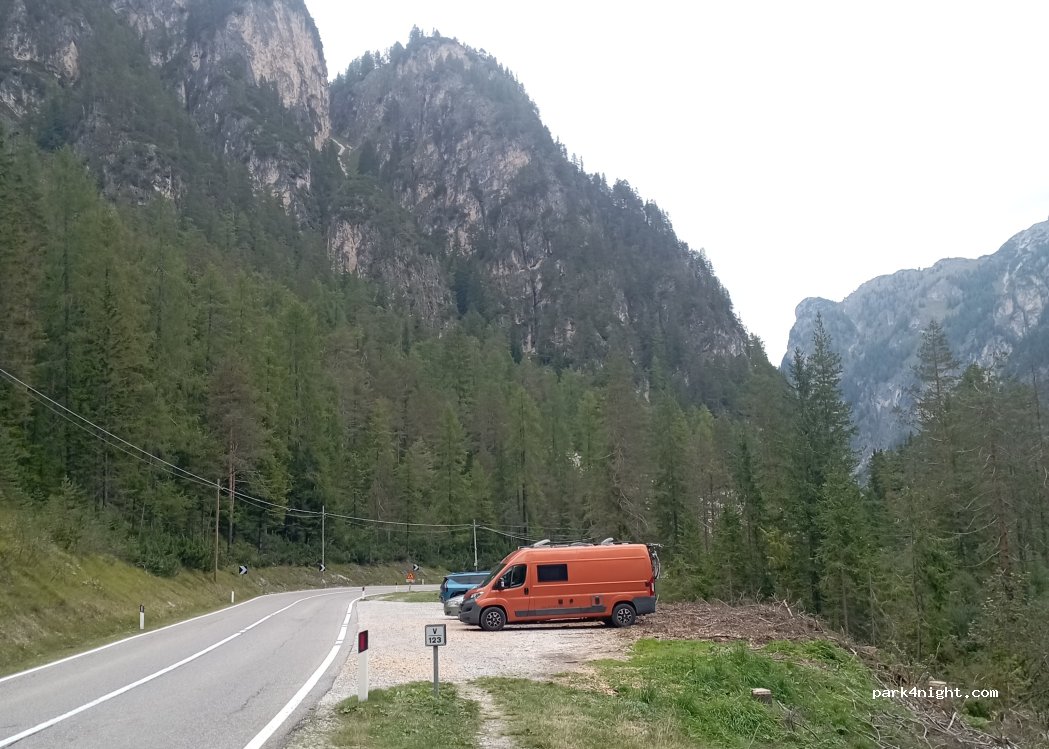 (39034) Dobbiaco - 4 Strada Statale 51 di Alemagna — foto 2