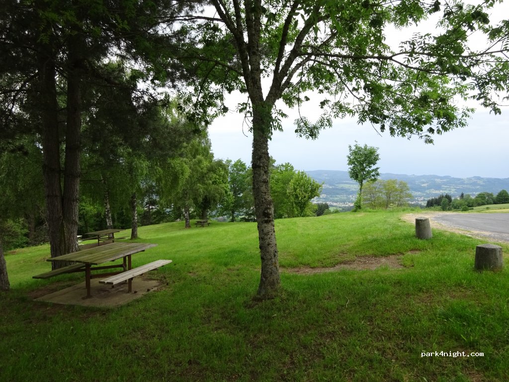 (63600) Saint-Martin-des-Olmes - D996 — foto 3