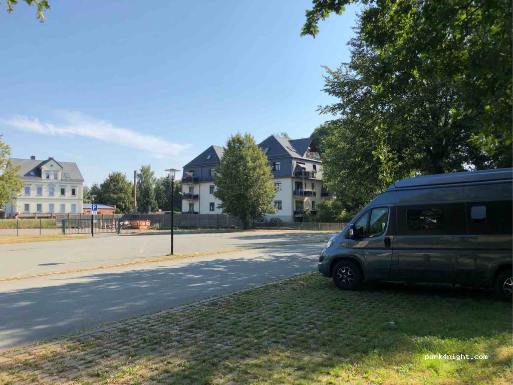 (09221) Neukirchen/Erzgebirge - 60 Bahnhofstraße — foto