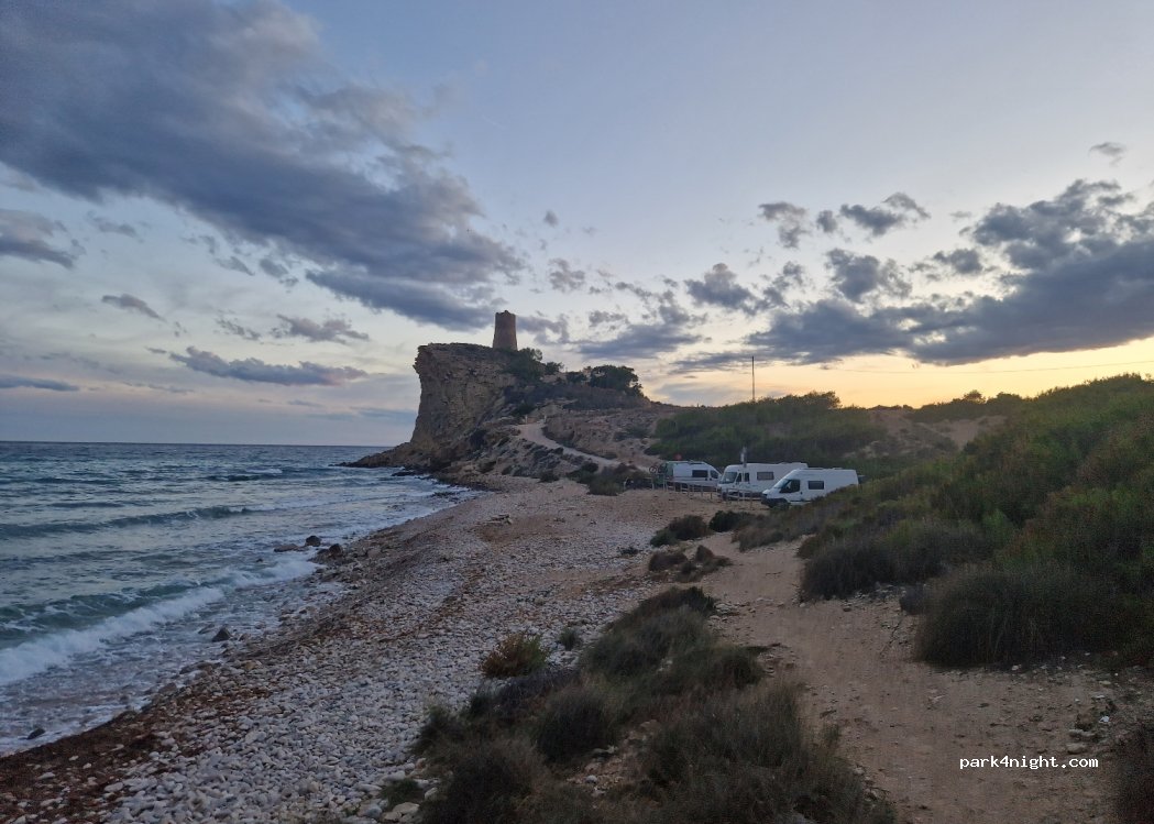 (03570) Villajoyosa - 121 Urbanización el Charco — foto 4