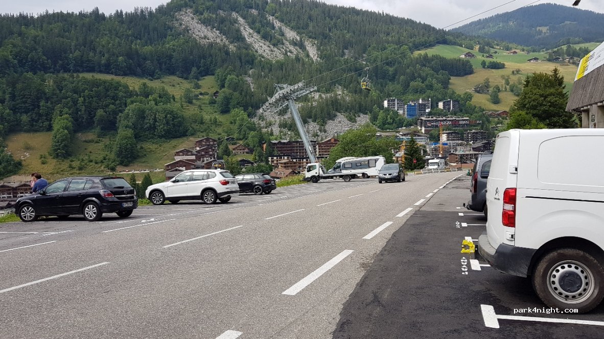 (74220) La Clusaz - 939 Route du Col des Aravis — foto 2